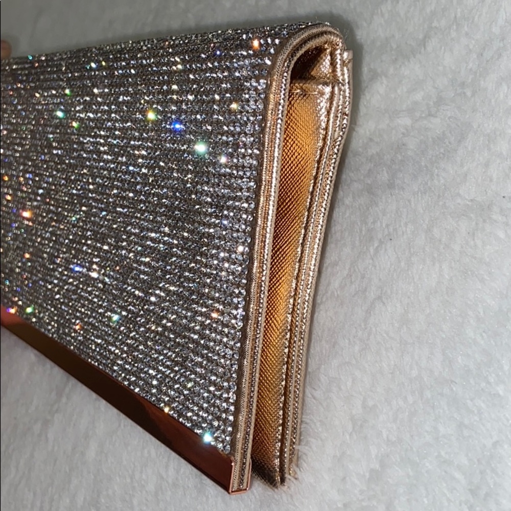 Clutch - Picture 6 of 6